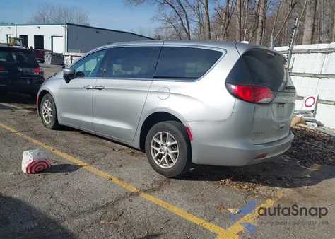 2017 Chrysler Pacifica Touring z USA, uszkodzony, nr VIN 2C4RC1DG5HR654148
